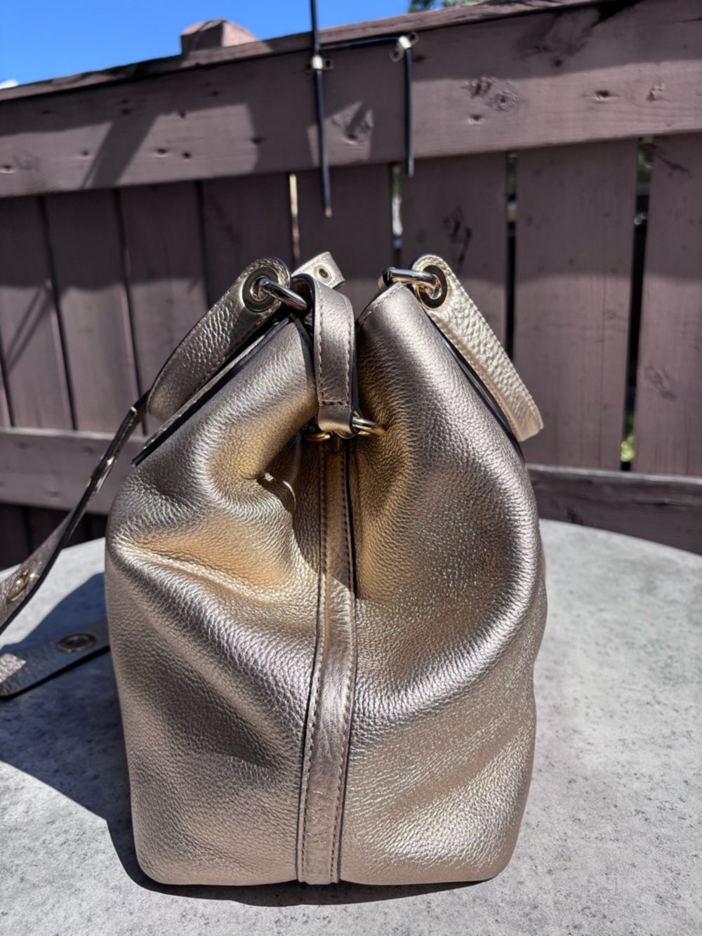 🎉NWT🎉 Metallic Gold Leather Tote Bag with Tassel - Picture 7 of 15